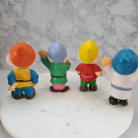 VINTAGE Snow White Seven Dwarfs Set Rubber Squeaky Toys Figure Made In Hong Kong - Picture 8 of 12